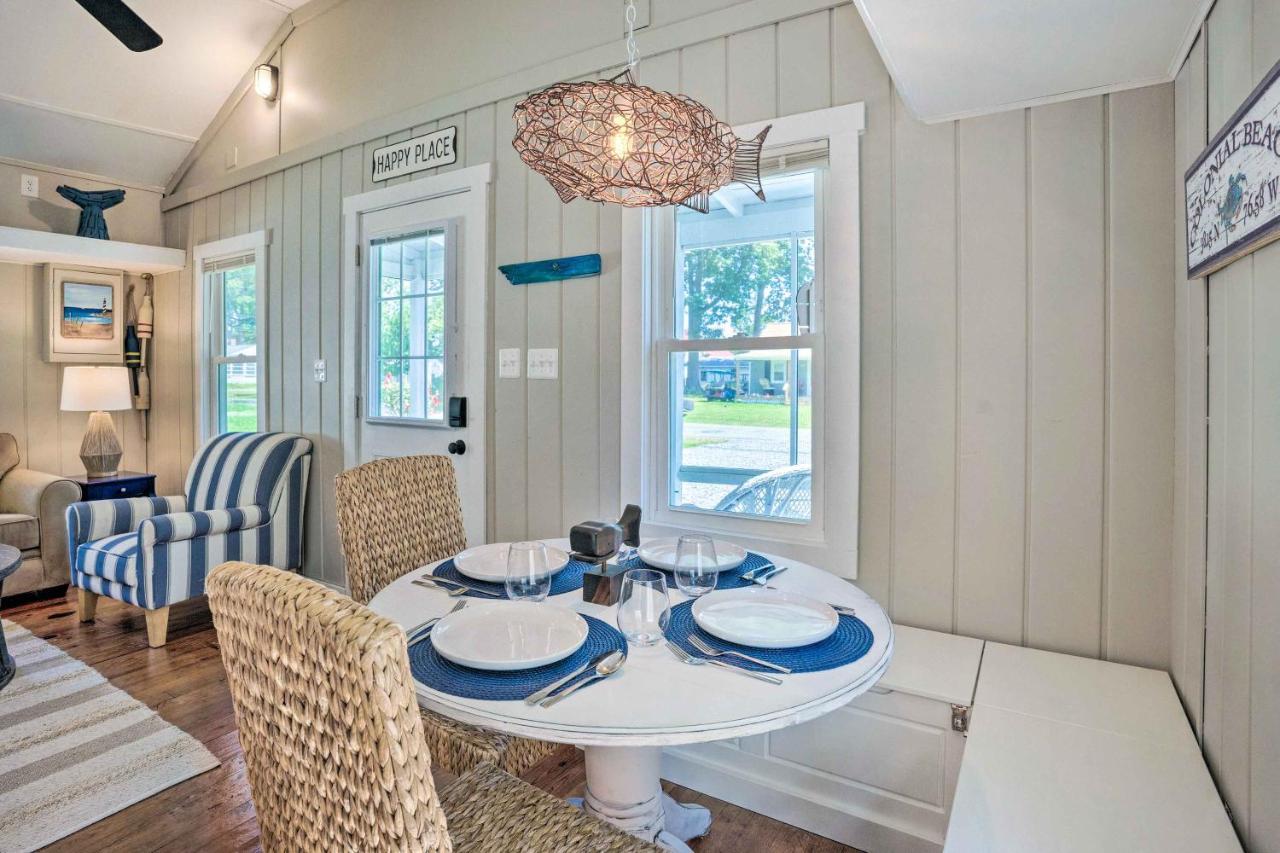 Chic Cottage With Private Yard Steps To Beach! Colonial Beach Esterno foto
