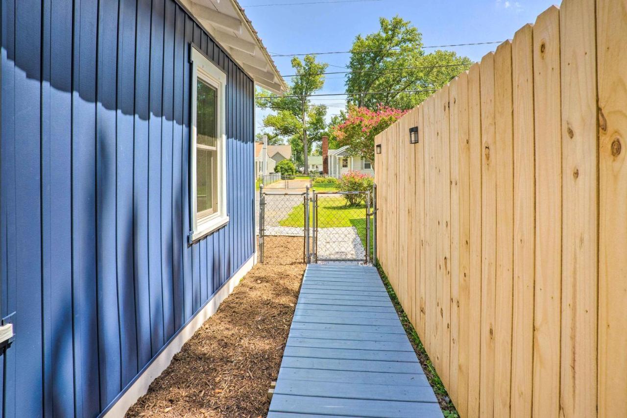 Chic Cottage With Private Yard Steps To Beach! Colonial Beach Esterno foto